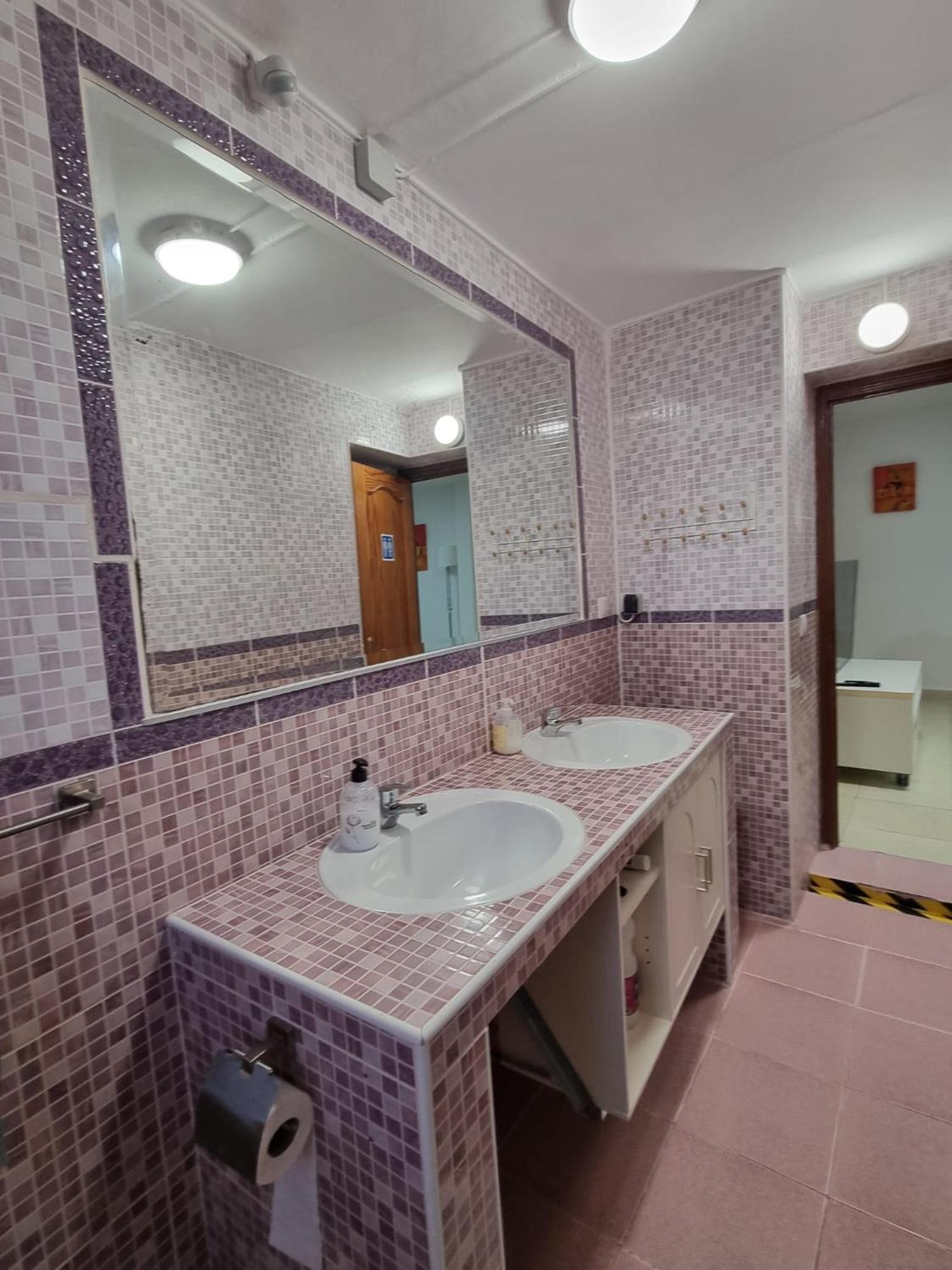 Cozy Rooms In Terraced House Фуэнхирола Экстерьер фото