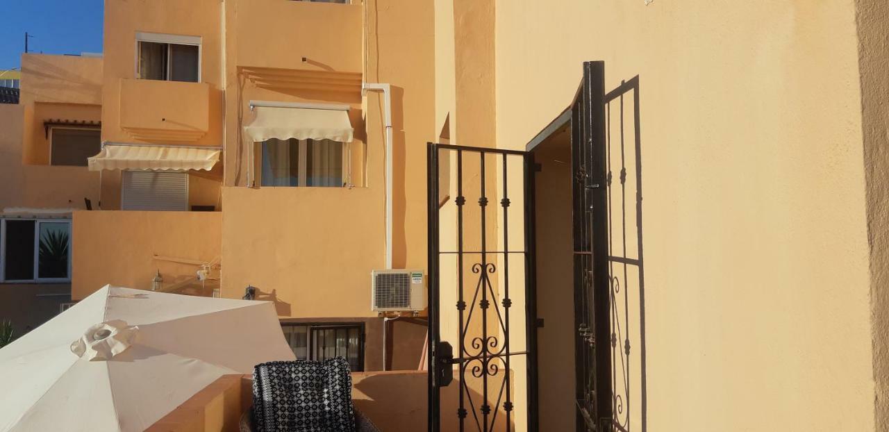 Cozy Rooms In Terraced House Фуэнхирола Экстерьер фото